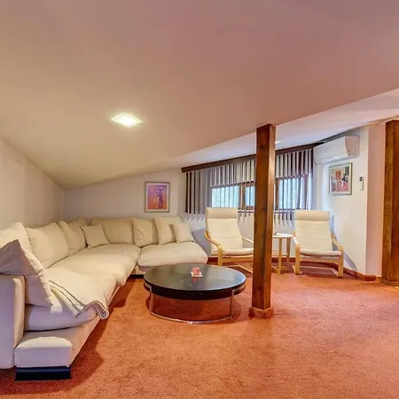 Luxury 2br Retreat At The Castle Pamporovo Apartamento *